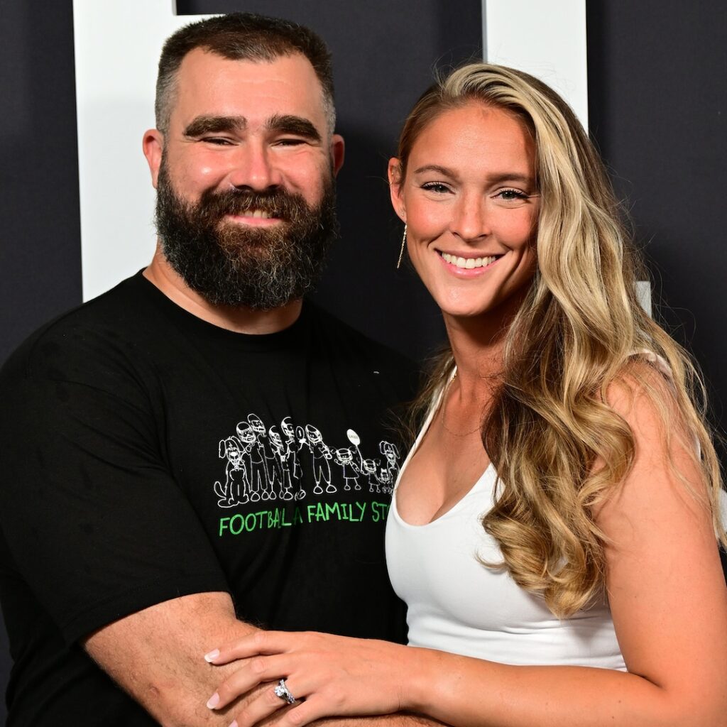 Jason & Kylie Kelce Share Daughter’s Reaction to Love Actually Star