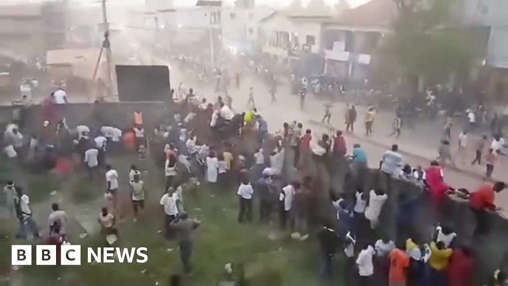 Guinea football crush kills dozens in Nzérékoré