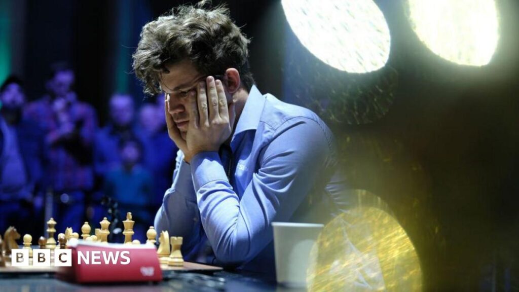 Magnus Carlsen: Chess champion quits tournament after being told to change jeans