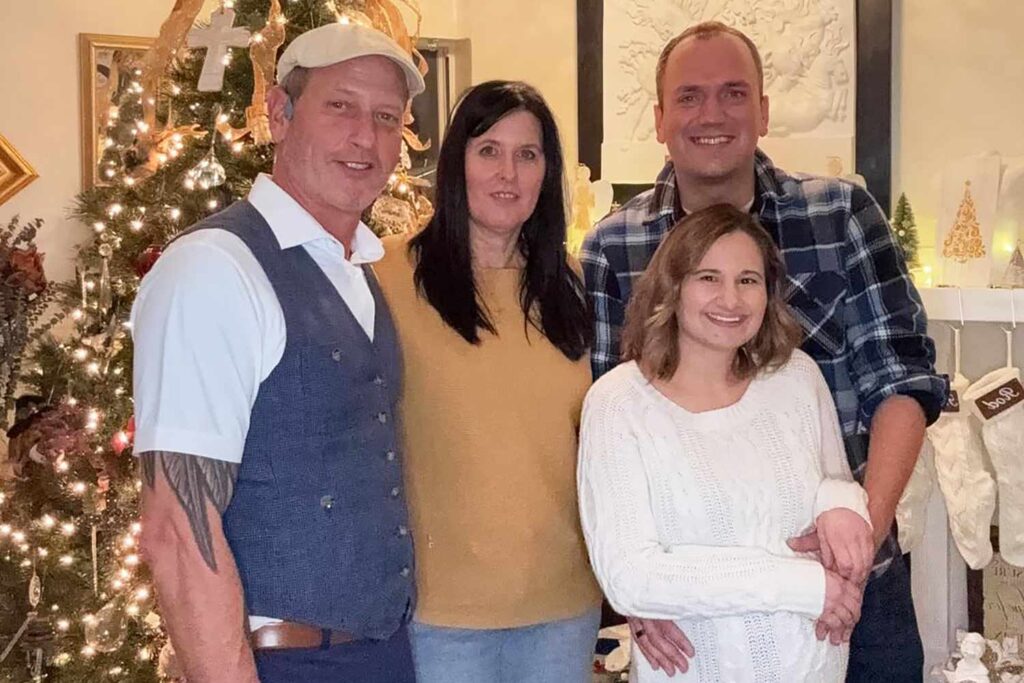 Pregnant Gypsy-Rose Blanchard, Boyfriend Ken Urker Share Holiday Embrace Ahead of Daughter’s Birth