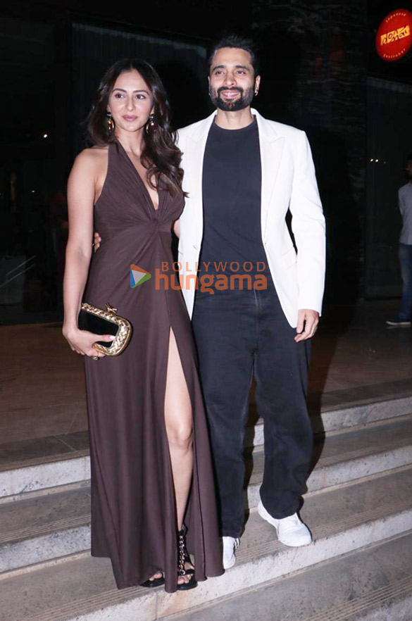 Photos: Rakul Preet Singh, Jackky Bhagnani, Riteish Deshmukh, Genelia Deshmukh and others snapped in Bandra | Parties & Events