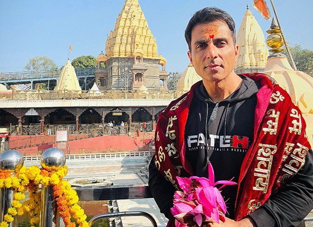 Sonu Sood seeks blessings at Mahakaleshwar Temple in Ujjain ahead of the release of Fateh, watch : Bollywood News