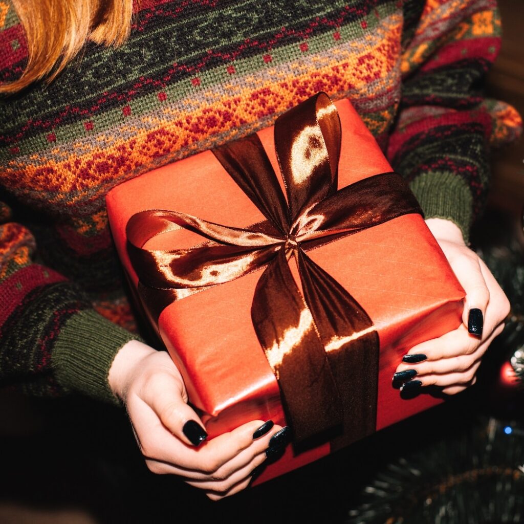 Best Holiday Gifts for Women She Won’t Want to Return