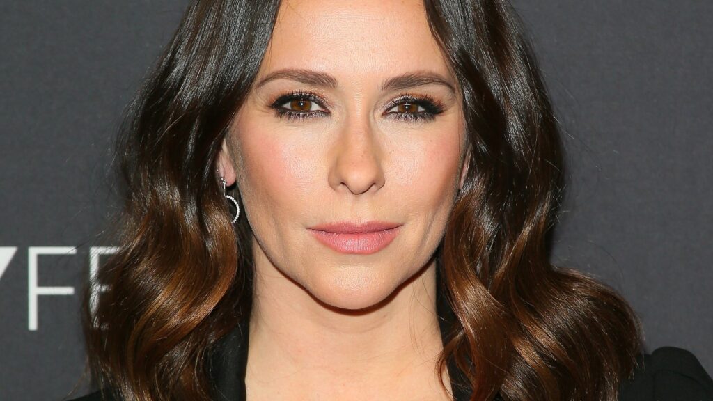 Jennifer Love Hewitt Slams Creeps Who Sexualized Her As a Teen