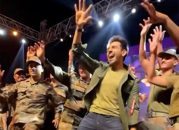 Kartik Aaryan celebrates “Champions of Nation” on Army Day; drops dance video featuring Jawans : Bollywood News