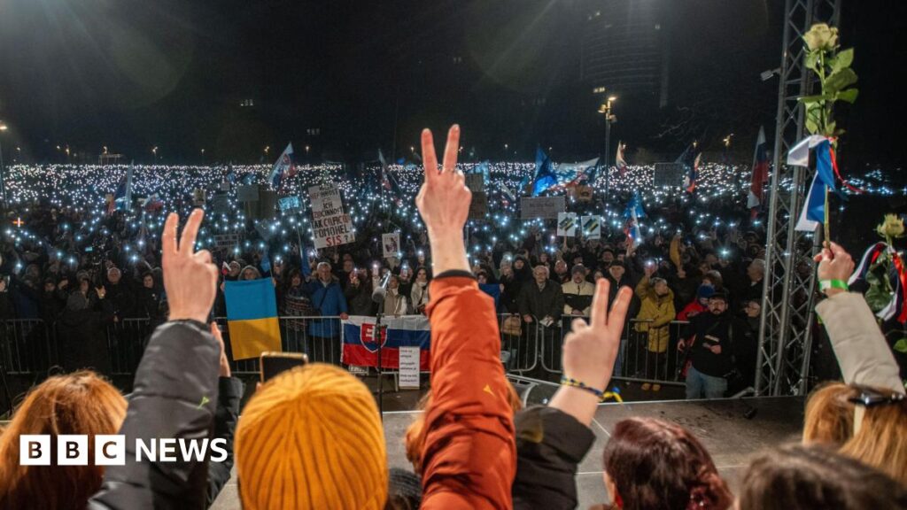 Tens of thousands protest in Slovakia against PM Fico