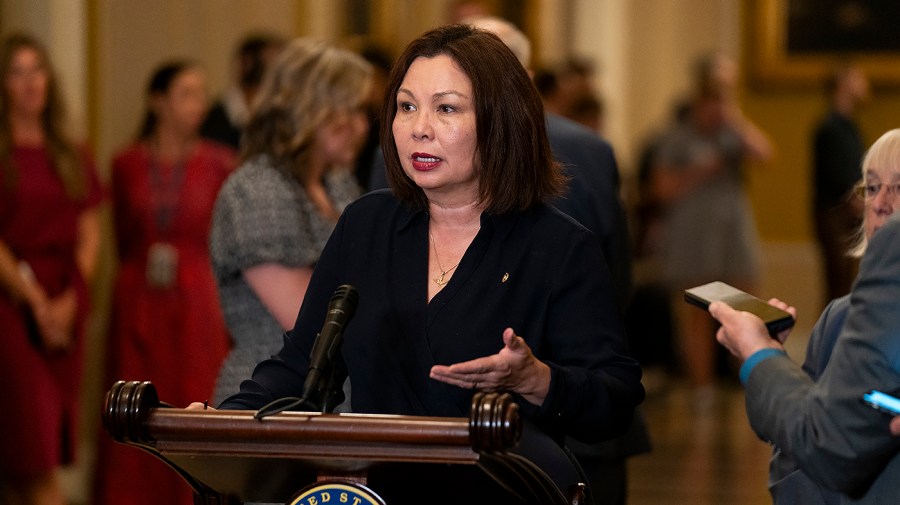 Duckworth: Trump’s Pentagon pick has less experience than Applebee’s manager