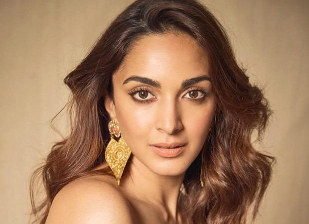 Kiara Advani shoots her first bilingual film Toxic in English and Kannada simultaneously : Bollywood News