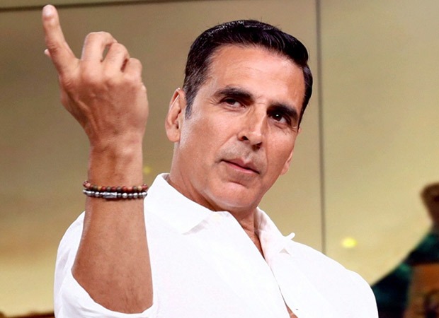 Akshay Kumar says, “If the music’s right and the energy’s high, he might revive his 90s pelvic thrust – for nostalgia!” 90 : Bollywood News