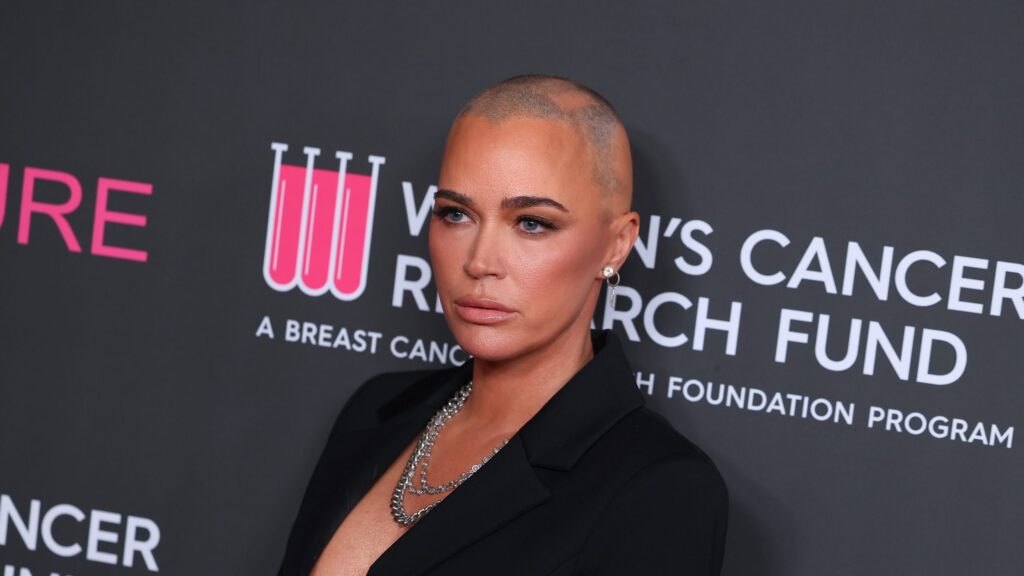 Teddi Mellencamp Displays Brain Surgery Scars on the Red Carpet
