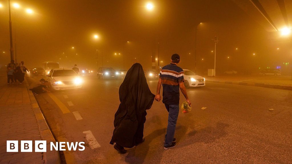 Iraq sandstorm leaves 1,800 with breathing problems