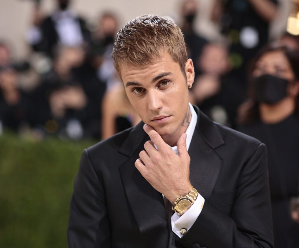 Justin Bieber Is ‘Lost,’ Spiralling, Leaving Loved Ones Concerned, Insiders Say