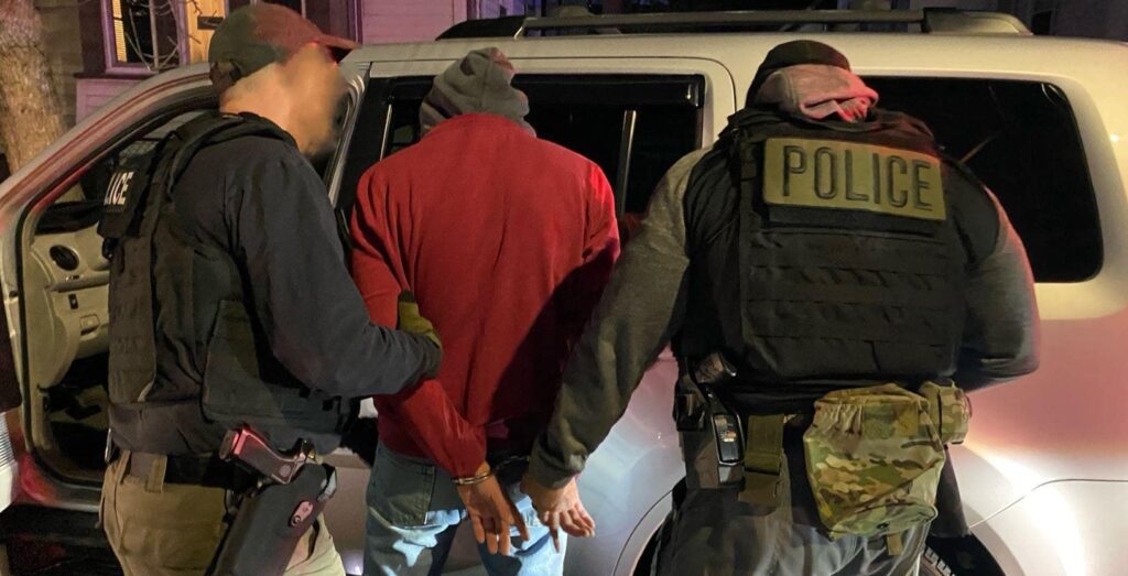 2 Venezuelan illegal aliens kidnapped, tried to kill Washington state woman: authorities