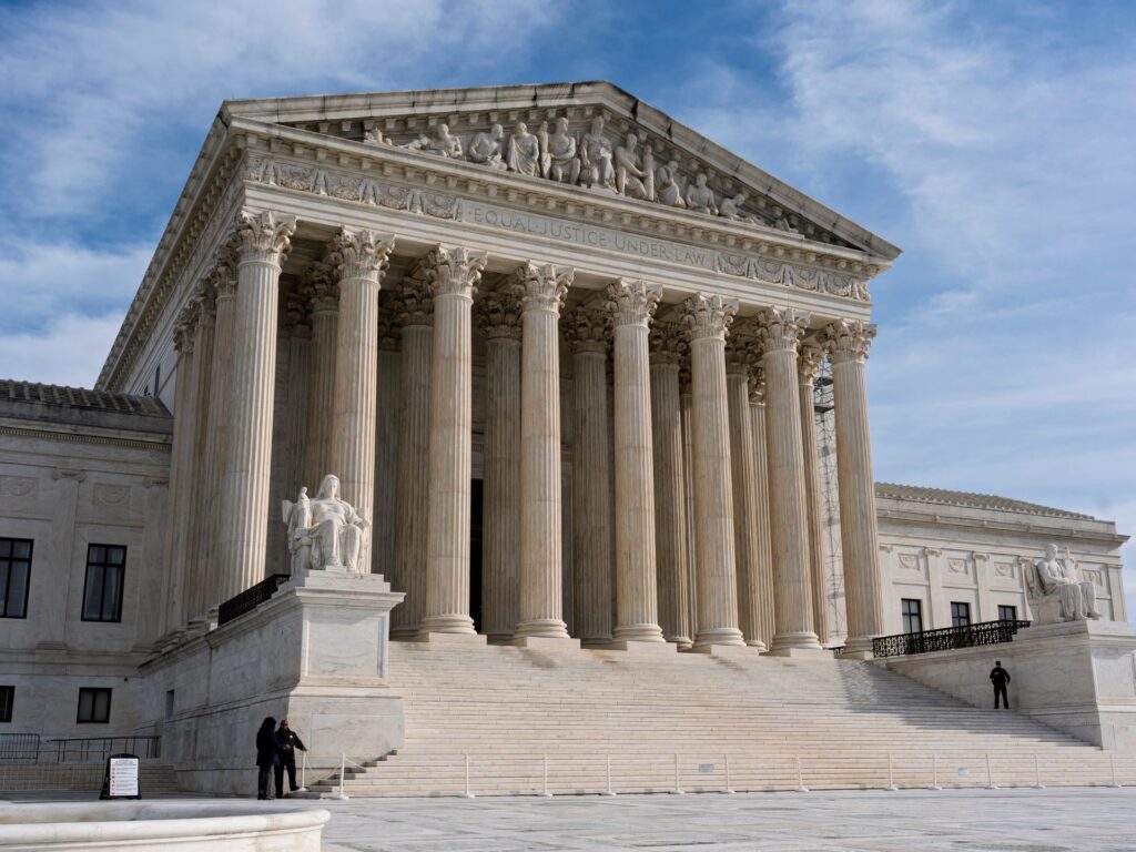 US top court allows Trump admin to revoke protected status for Venezuelans | Migration News