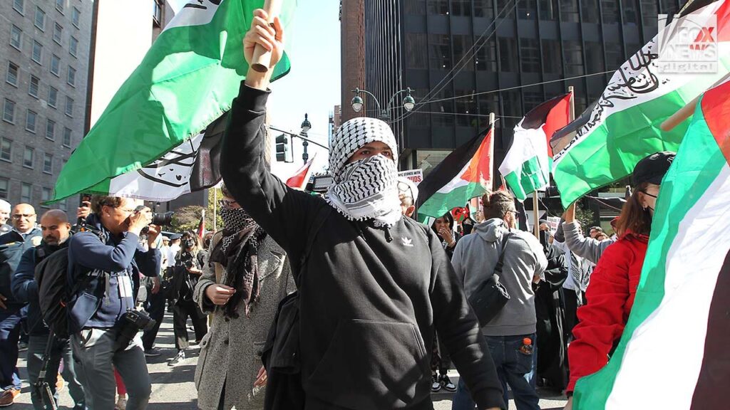 New York man charged with federal hate crimes for assaulting Jewish people: DOJ
