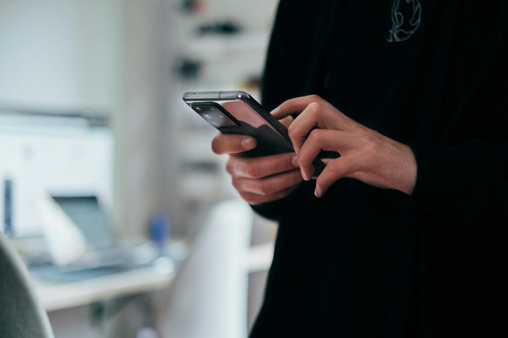 Crypto Investor Loses $2.5M by Copying Same Scam Address Twice