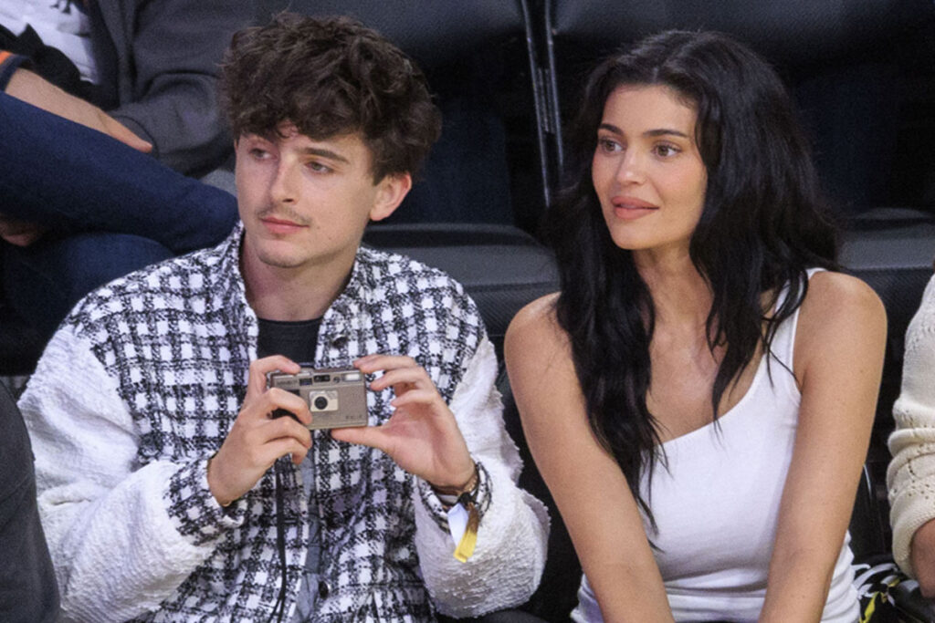Kylie Jenner & Timothée Chalamet Pack On PDA At Lakers Game! LOOK!