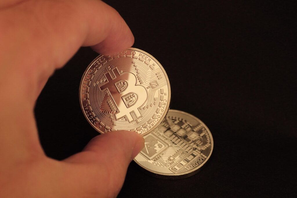 Bitcoin Breakdown Begins? Bearish Move Hints At A Drop To The $92,000 Level