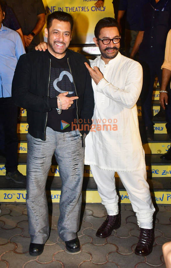 Photos: Aamir Khan, Salman Khan, Tiger Shroff, Genelia Deshmukh, Vicky Kaushal and others grace the premiere of Sitaare Zameen Par | Parties & Events