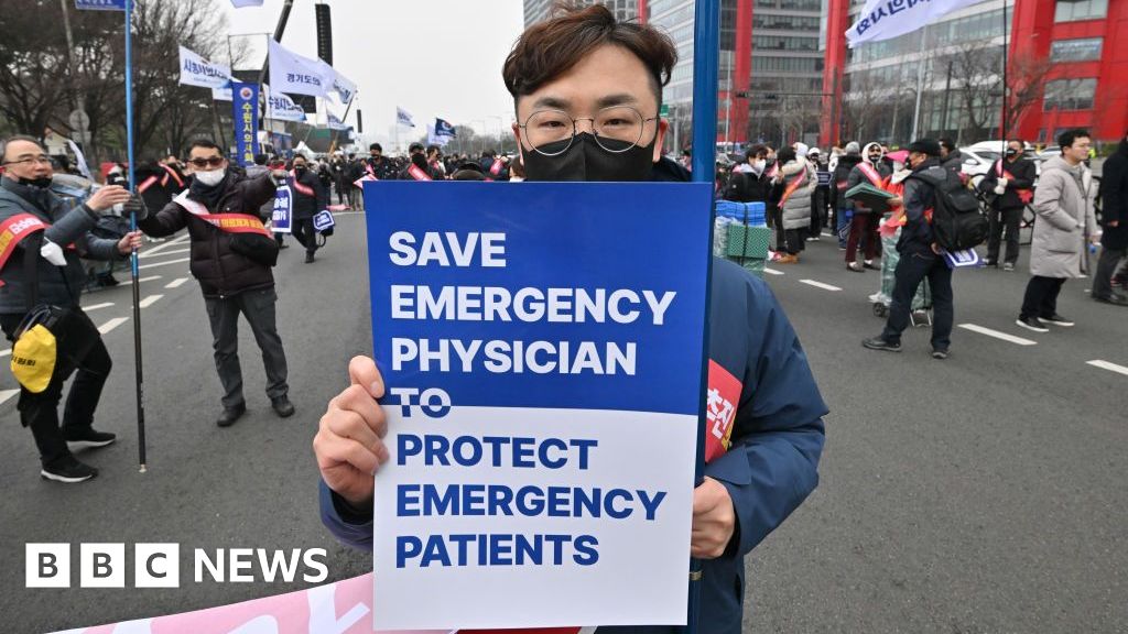 South Korea medical students end 17-month boycott of classes
